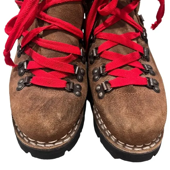 Vintage 70’s Men’s Woodstock Brown Suede Hiking Boots