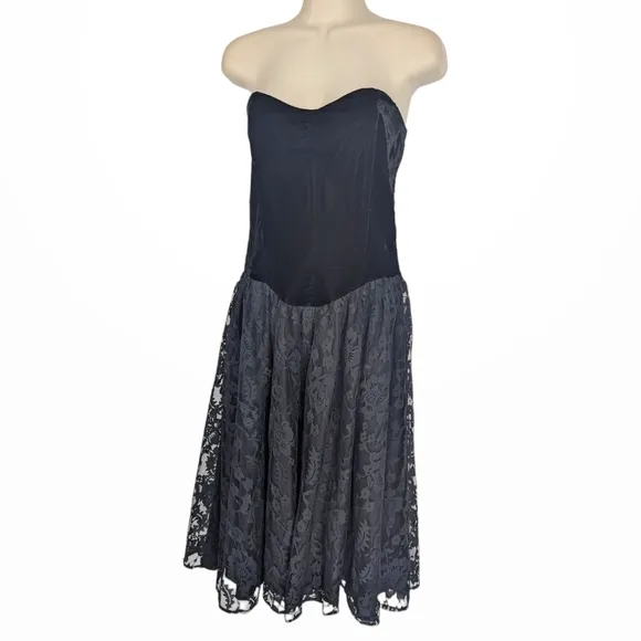 VINTAGE Chenelli Paris Strapless Velvet Lace Fit &amp; Flare Dress Sz 11