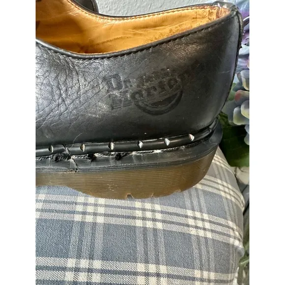 Vintage Dr. Martens Cap Toe Shoes ENGLAND VTG, Leather Made in England Size 10