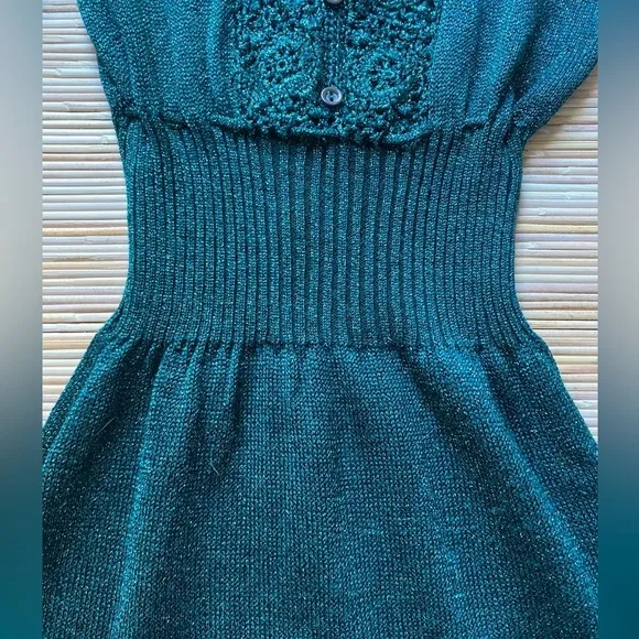 Vintage Metalic Green Bell Sleeve Party Midi Dress Crochet XS Perfect Holiday