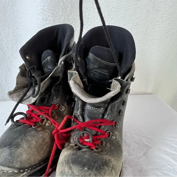Vintage Scarpa ASOLO Italian Leather lacer three pin tele ski boot’s HEAVY nice