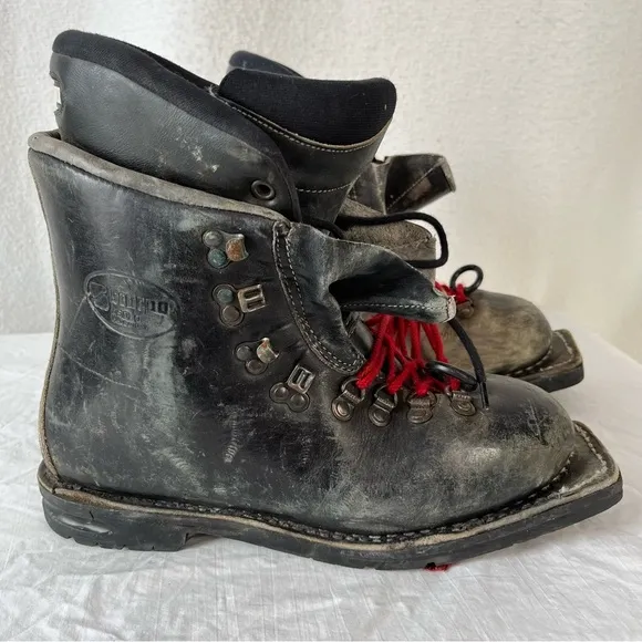 Vintage Scarpa ASOLO Italian Leather lacer three pin tele ski boot’s HEAVY nice