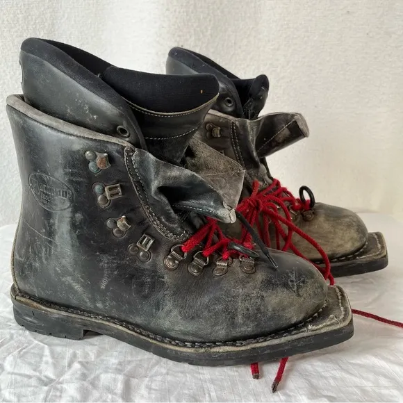 Vintage Scarpa ASOLO Italian Leather lacer three pin tele ski boot’s HEAVY nice