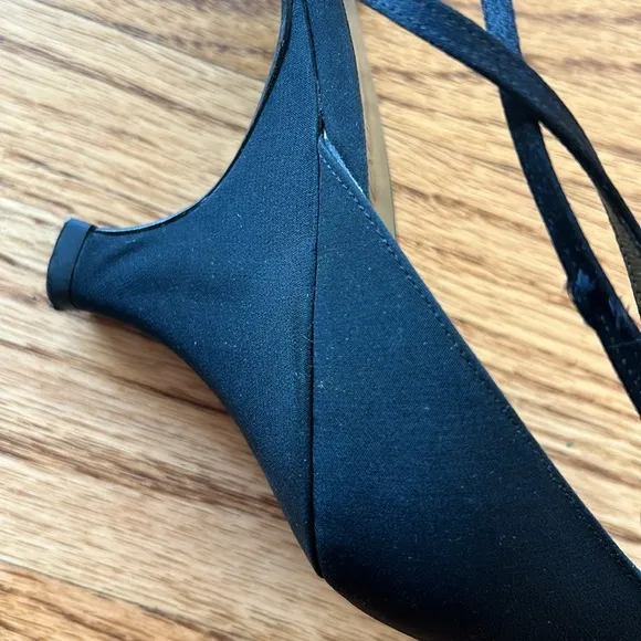 Vintage Yves Saint Laurent black heeled shoes Size 9 M