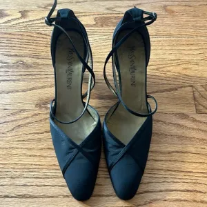 Vintage Yves Saint Laurent black heeled shoes Size 9 M