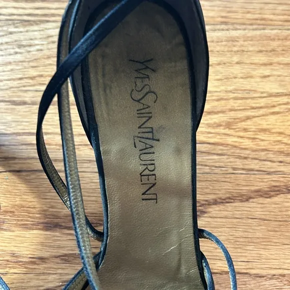 Vintage Yves Saint Laurent black heeled shoes Size 9 M