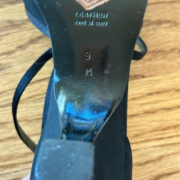 Vintage Yves Saint Laurent black heeled shoes Size 9 M