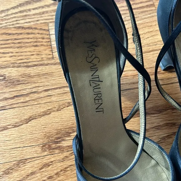 Vintage Yves Saint Laurent black heeled shoes Size 9 M