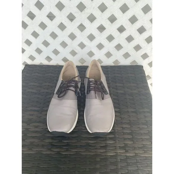 Vionic Carmen shoes size 9