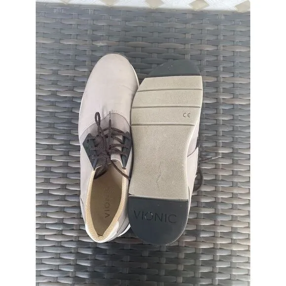 Vionic Carmen shoes size 9