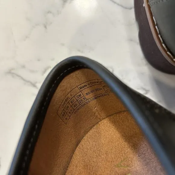 Vionic Dark Green Leather Cheryl II Closed Toe Loafer Shoes Size 9
