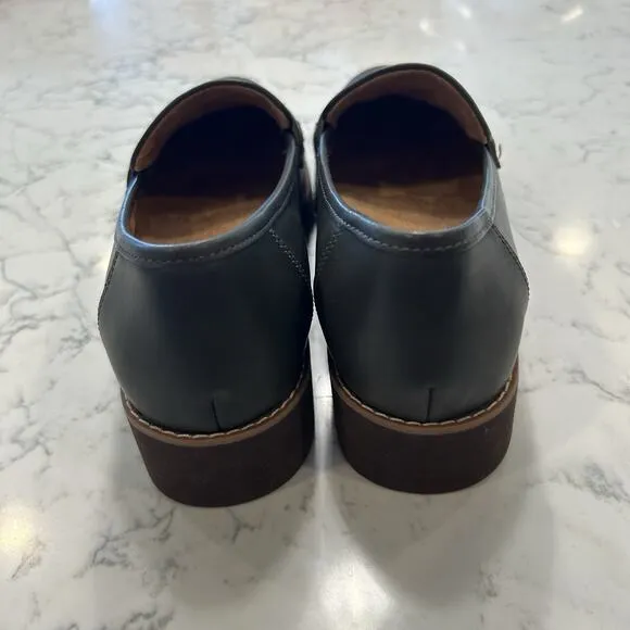 Vionic Dark Green Leather Cheryl II Closed Toe Loafer Shoes Size 9