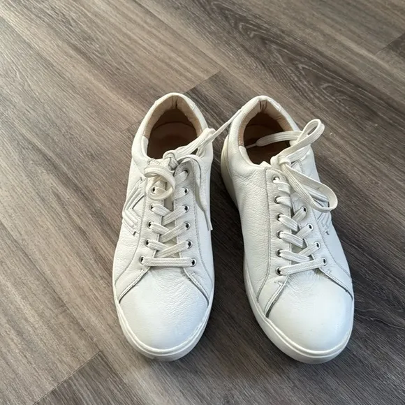 Vionic Kearny Lace Up Platform Sneaker 8.5 White Platform Leather Athletic Shoes
