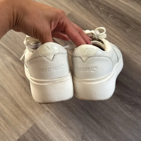 Vionic Kearny Lace Up Platform Sneaker 8.5 White Platform Leather Athletic Shoes