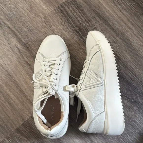 Vionic Kearny Lace Up Platform Sneaker 8.5 White Platform Leather Athletic Shoes
