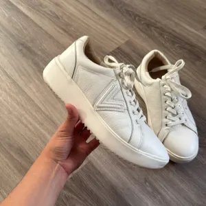 Vionic Kearny Lace Up Platform Sneaker 8.5 White Platform Leather Athletic Shoes