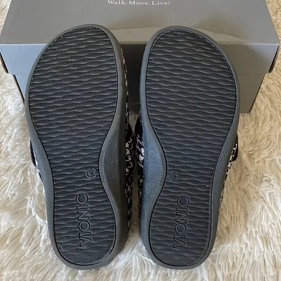 Vionic Orthotic Slippers