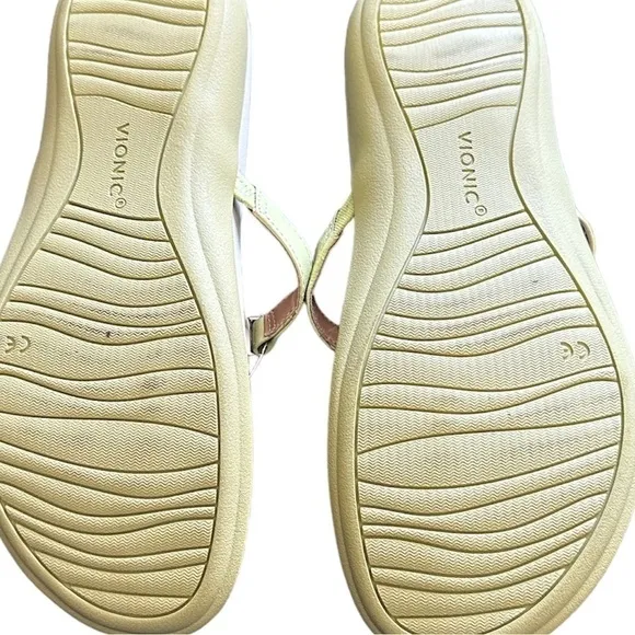 Vionic Super Comfy Shoes