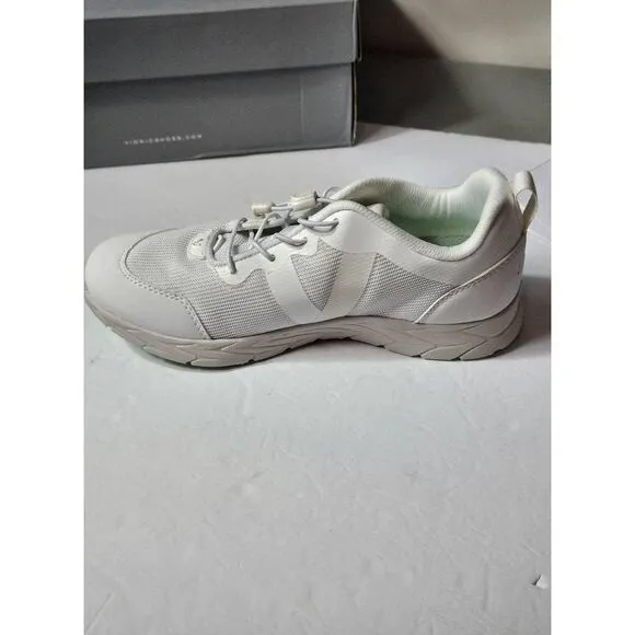 Vionic Norelle ladies athletic shoes Nwt