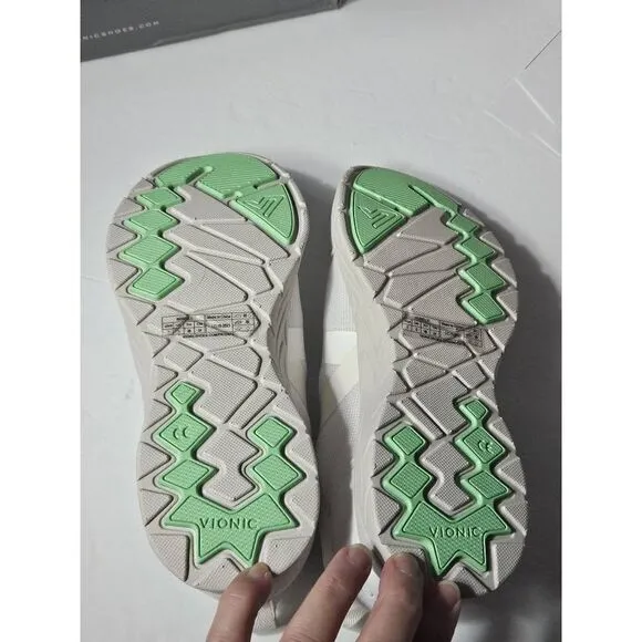 Vionic Norelle ladies athletic shoes Nwt