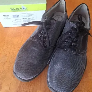Waldlaufer Merrit walking shoes