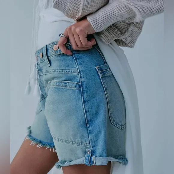 We The Free Palmer Shorts NWT Color LaLa Land Size 31