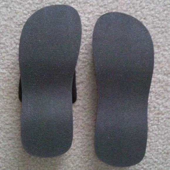 Wedge Platform Flip Flops: Vintage Victoria's Secret - Collin Stuart.  NEW