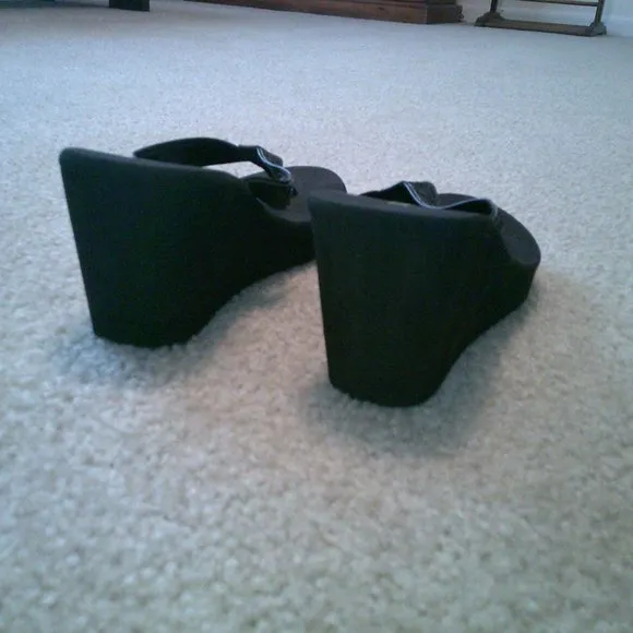 Wedge Platform Flip Flops: Vintage Victoria's Secret - Collin Stuart.  NEW