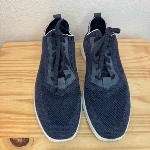 Wolf &amp; Shepherd SupremeKnit Lace-up Trainer Sneakers in Navy Blue 11