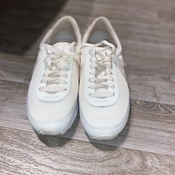 Women Nike Daybreak Sneakers Size 10