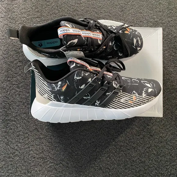 Womens Adidas Farm Rio Sneakers. Cute Black Lightweight Running Fitness Shoes.