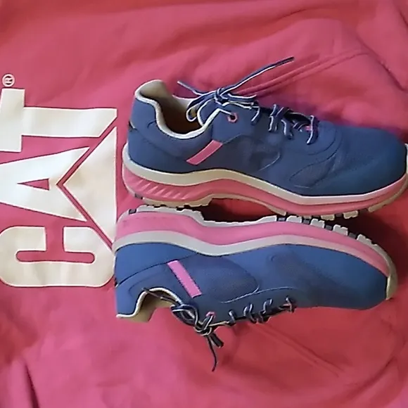 Women's CATERPILLAR blue and pink shoes with composite toe size 9.5