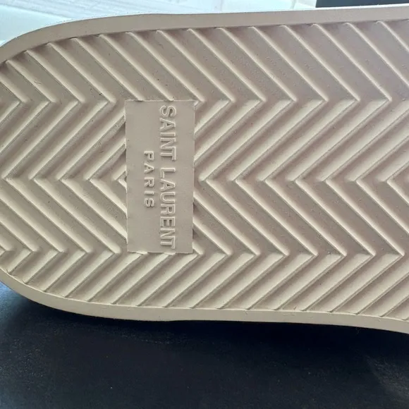 Women’s Saint Laurent’s
