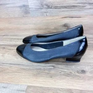 Women's Salvatore Size 7B Ferragamo Black Leather Classic Dress Shoes