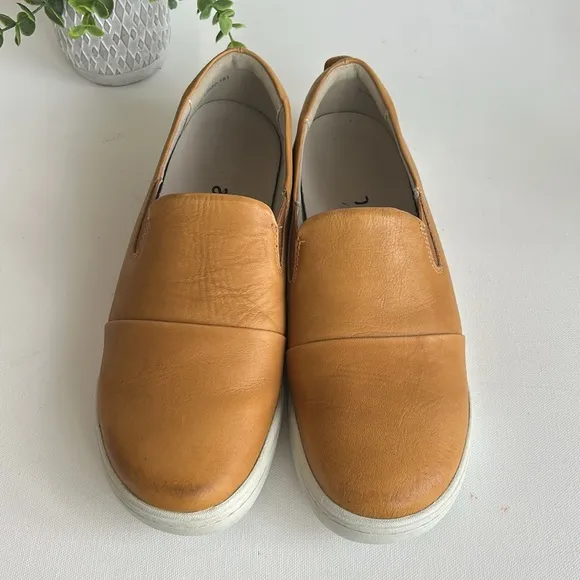 WOMEN'S SOFTWALK ALEXANDRIACASUAL SHOES