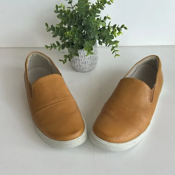 WOMEN'S SOFTWALK ALEXANDRIACASUAL SHOES