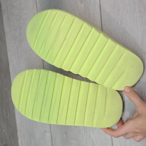 Yeezy Adidas Mens Lime Green Slide Sandals Shoes Sz 8 Slide
