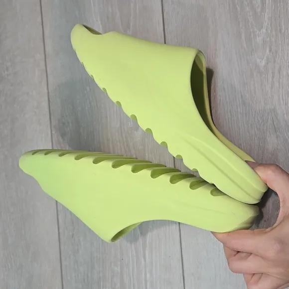Yeezy Adidas Mens Lime Green Slide Sandals Shoes Sz 8 Slide