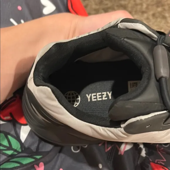 Yeezy Gray and Black Athletic Shoes Modern Comfort
