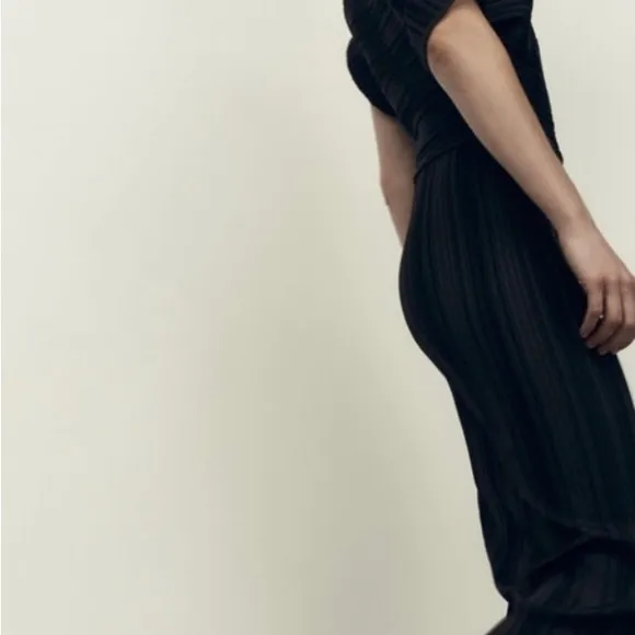 Zara Rip Knit Asymmetric classic dress. Black, size small.