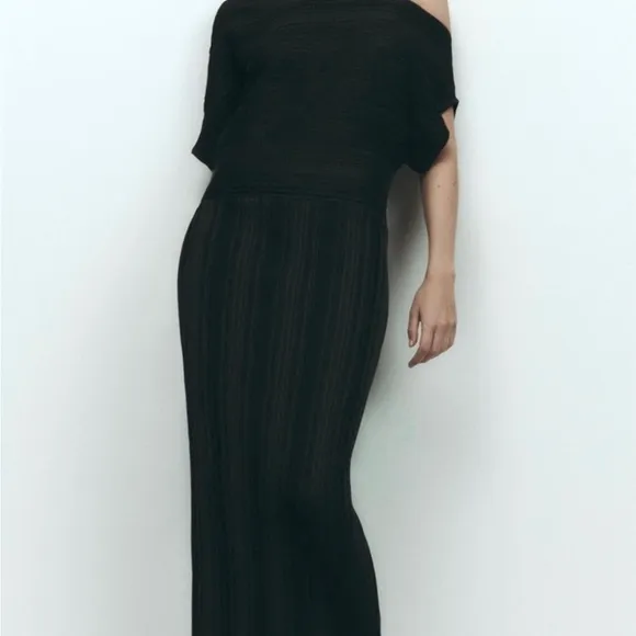 Zara Rip Knit Asymmetric classic dress. Black, size small.