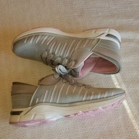 ZEBA Sz. 12 Silver &amp; Lt. Pink Hands Free Plantar Fasciitis Athletic Shoes